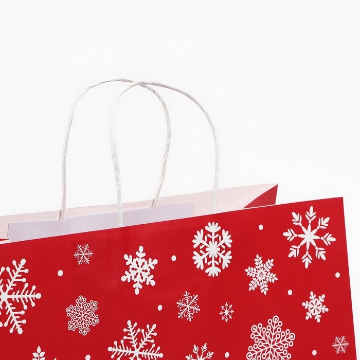 Пакет подарочный новогодний «Снежинки», белый крафт, 32 х 28 х 15 см , Новый год