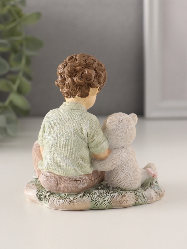 Сувенир полистоун Сувенир полистоун "Кудрявый мальчишка читает книжку медвежонку" 9х7х9 см