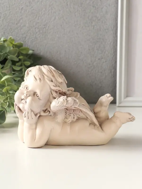 Статуэтка "Ангел на локтях" 11х18х9 см , состаренный эффект, слоновая кость,