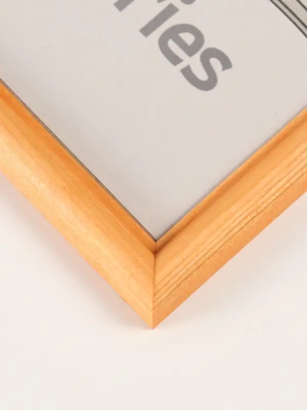 Фоторамка дерево 21х30 см, сосна №1 (пластиковый экран) Фоторамка дерево 21х30 см, сосна №1 (пластиковый экран)