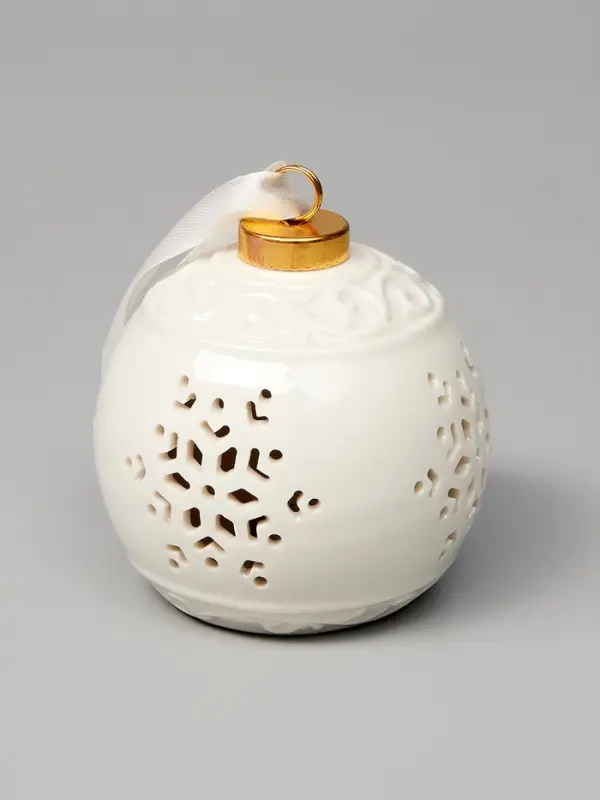 Ёлочный шар с подсветкой &laquo;Снежинка&raquo;, 10&times;8.8&times;8.8 см, 1 LED, керамика, от батареек LR44&times;3, керамика, свечение тёплое белое