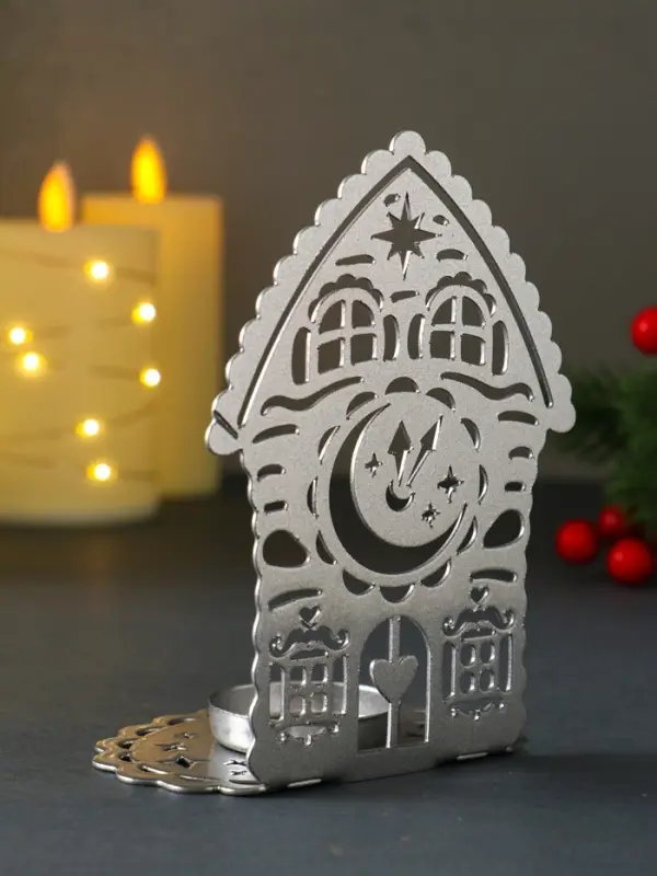 Подсвечник новогодний  Подсвечник новогодний "Домик с часами" серебряный 6,7х10х13,5 см
