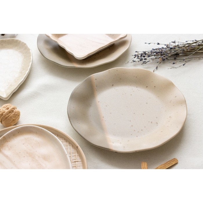 Тарелка керамическая «Самоцвет», 21.5 см, цвет бежевый Тарелка керамическая «Самоцвет», 21.5 см, цвет бежевый