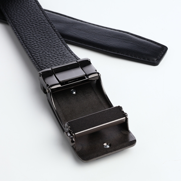 Ремень мужской, ширина 3,6 см, винт, пряжка автомат, цвет чёрный Ремень мужской, ширина 3,6 см, винт, пряжка автомат, цвет чёрный