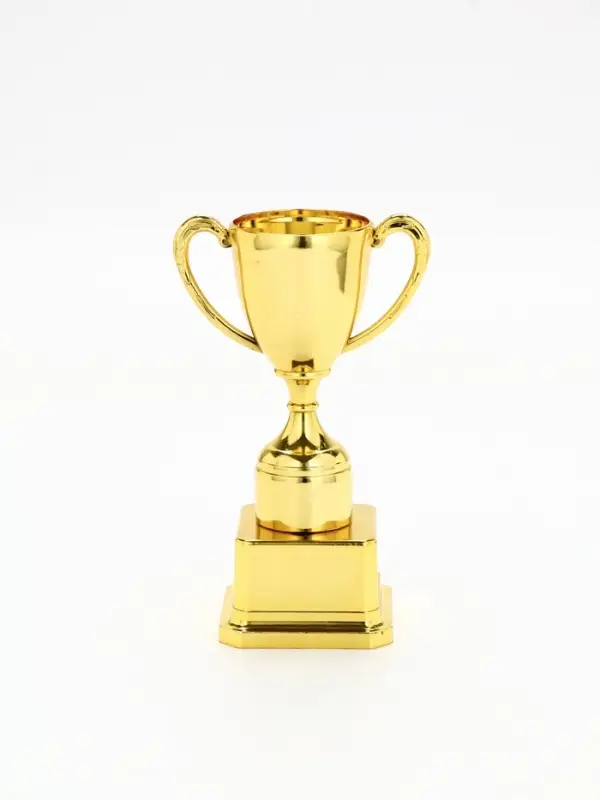 Кубок спортивный, пластиковый, 17.7&times;10.5&times;7.5 см, цвет золотой