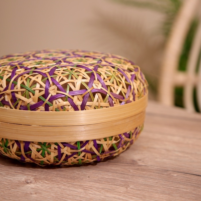Шкатулка с крышкой плетёная, из бамбука 20х20х11 см Шкатулка с крышкой плетёная, из бамбука 20х20х11 см