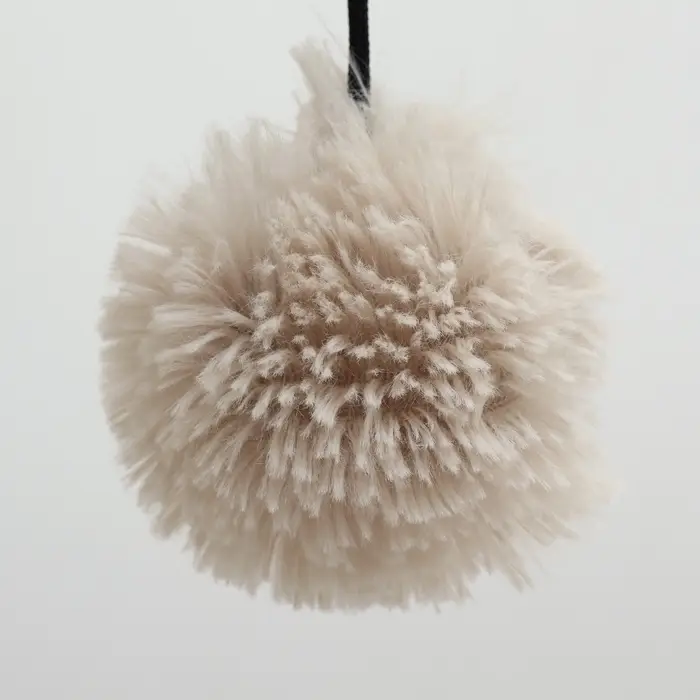 Лежанка с когтеточкой &laquo;Пижон&raquo;, овальная, 55&times;36&times;47 см, пушистый мех, джут, коричневая