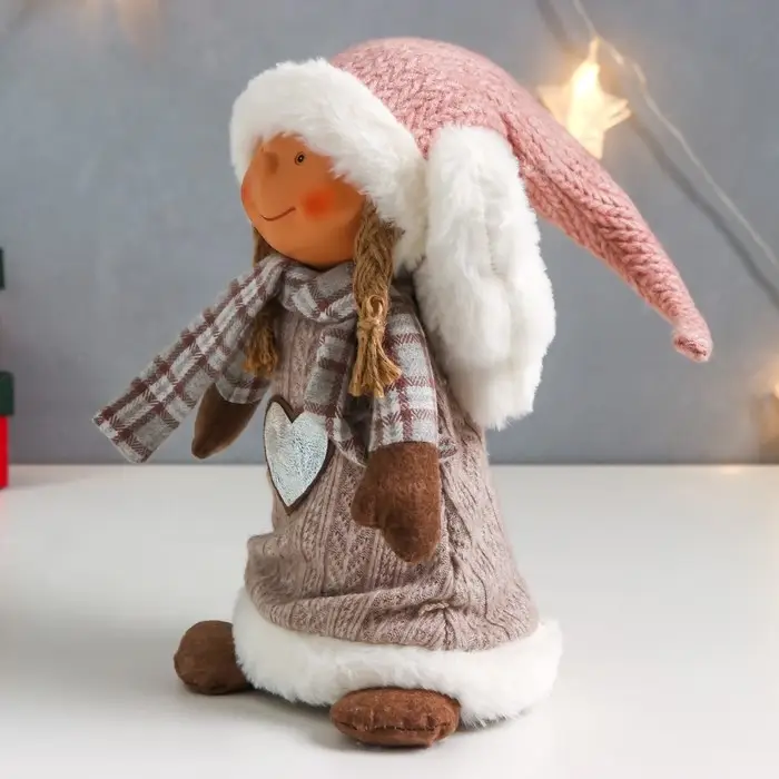 Кукла интерьерная Кукла интерьерная "Ангелочек Марфуша в бежевом вязаном платье с сердечком" 35х15х11 см