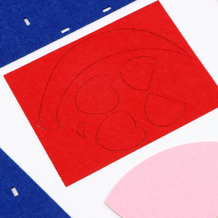 Набор для создания корзинки из фетра на новый год «Веселый олень» Набор для создания корзинки из фетра на новый год «Веселый олень»