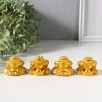 Сувенир полистоун "Денежная жаба и 3 слитка" набор 4 шт золото 4,8х4,5х4,2 см