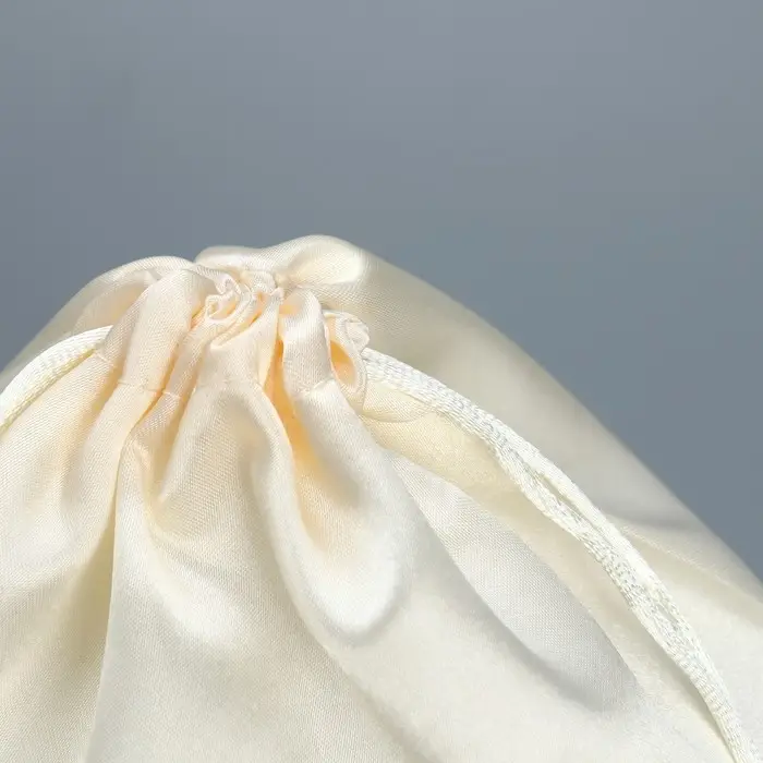 Мешочек подарочный атласный &laquo;Ты только ты&raquo;, 20 х 30 см +/- 1.5 см