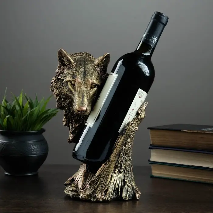 Подставка для бутылки &laquo;Волк&raquo;, под бронзу 14&times;16&times;25 см
