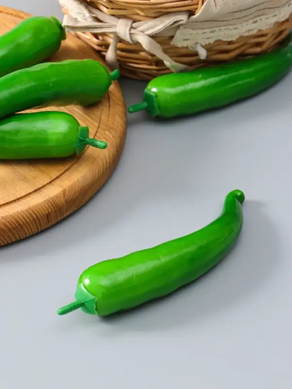 Муляж "Перец острый" 18 см, зелёный