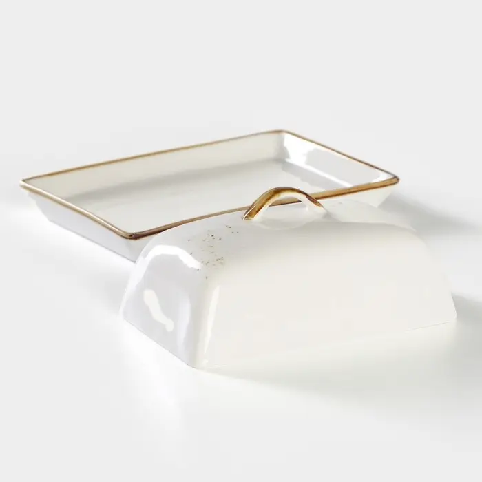 Маслёнка Magistro «Церера», 18×12 см, фарфор, белая Маслёнка Magistro «Церера», 18×12 см, фарфор, белая