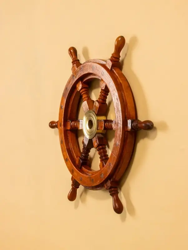 Штурвал декоративный 40х40х4 см, дерево Штурвал декоративный 40х40х4 см, дерево