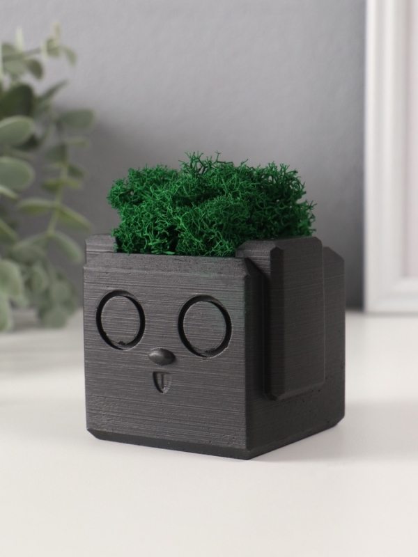 Кашпо бетонное "Собачка" 7*8*6,5 см черный со мхом (мох зелен. стабилизированный)