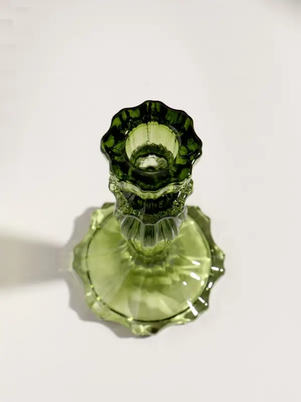 Подсвечник стекло  Подсвечник стекло "Бутон на ножке" зелёный d=2 см 8х8х15 см