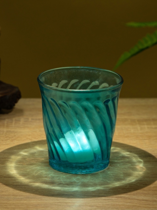 Подсвечник для чайной свечи 8х8х8,5 см Подсвечник для чайной свечи 8х8х8,5 см