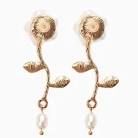 Серьги "Цветок розы", цвет белый в золоте Серьги "Цветок розы", цвет белый в золоте