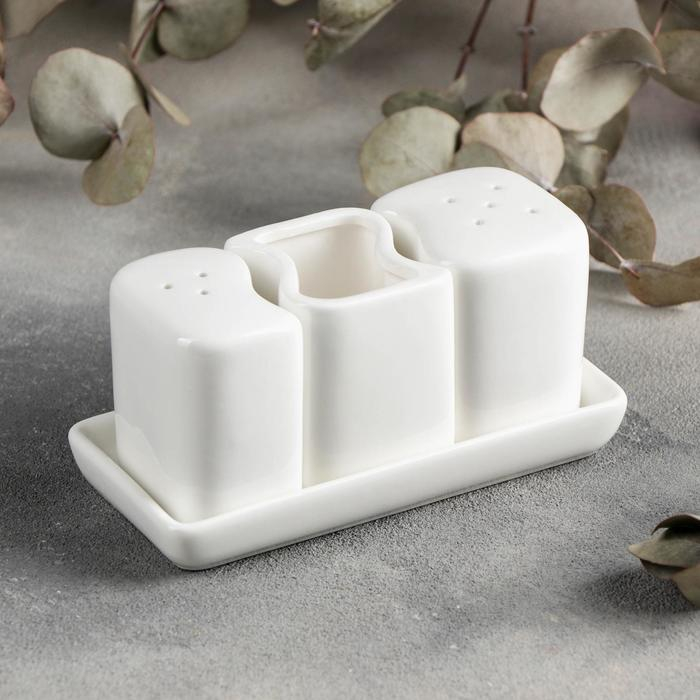 Набор для специй фарфоровый Magistro «Бланш», 3 предмета: солонка 65 мл, перечница 60 мл, ёмкость для зубочисток, цвет белый Набор для специй фарфоровый Magistro «Бланш», 3 предмета: солонка 65 мл, перечница 60 мл, ёмкость для зубочисток, цвет белый