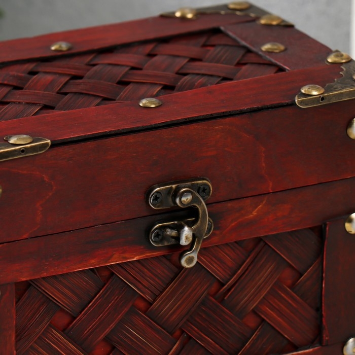 Шкатулка сундук дерево  Шкатулка сундук дерево "Плетёнка. С заклёпками" коричневая 17,8х11,5х12,8 см