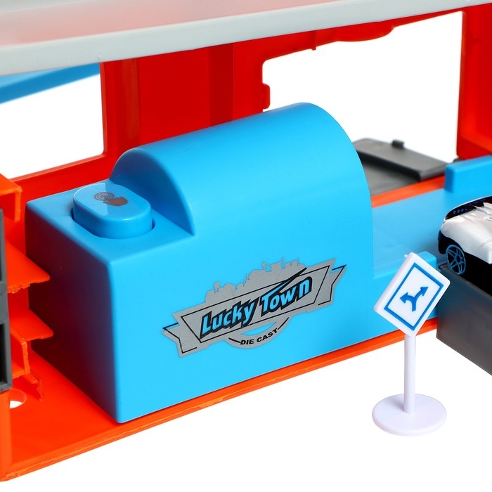 Парковка &laquo;Город&raquo;, в кейсе с металлическими машинками