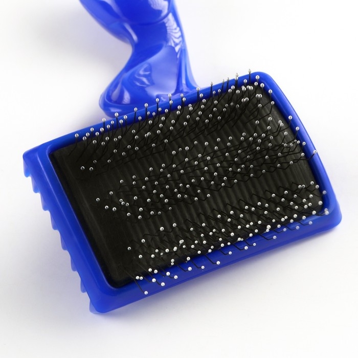 Щётка - пуходёрка трёхрядная с каплями, основание 84 х 58 мм, синяя Щётка - пуходёрка трёхрядная с каплями, основание 84 х 58 мм, синяя