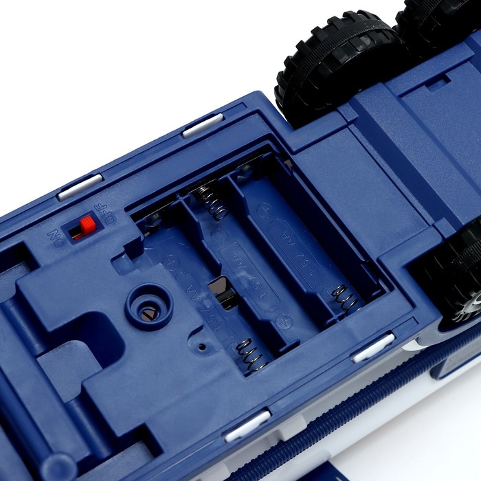 Грузовик радиоуправляемый «Бензовоз», работает от батареек, световые эффекты Грузовик радиоуправляемый «Бензовоз», работает от батареек, световые эффекты