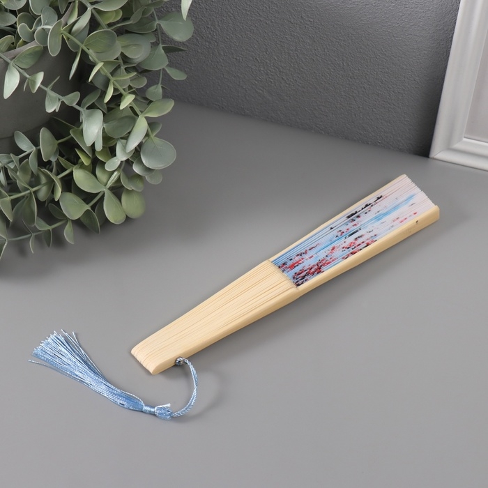 Веер бамбук, текстиль h=21 см  Веер бамбук, текстиль h=21 см "Домик в сакуре" голубой, с синей кисточкой