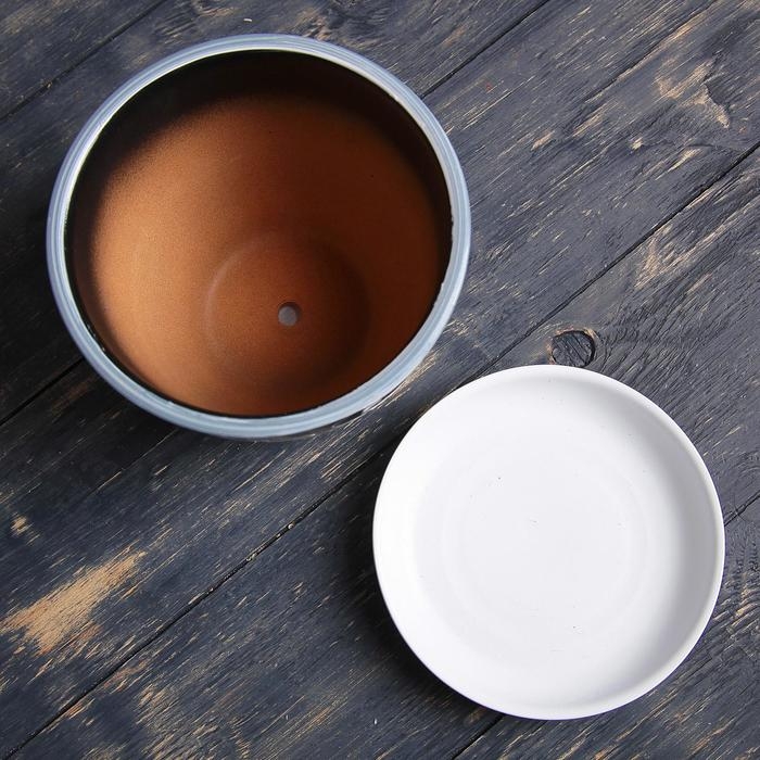 Горшок цветочный Фиалка ночная 1л с подставкой Горшок цветочный Фиалка ночная 1л с подставкой