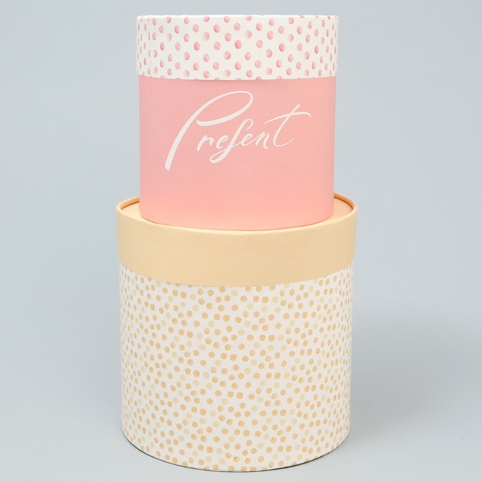 Набор шляпных коробок 2 в 1, упаковка подарочная, «Точки», 13 х 13 см, 16 х 16 см Набор шляпных коробок 2 в 1, упаковка подарочная, «Точки», 13 х 13 см, 16 х 16 см