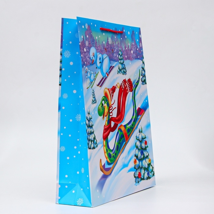 Новый год. Пакет подарочный "Наперегонки", 33 х 42,5 х 10 см.