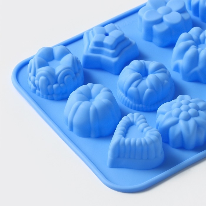 Форма для выпечки Доляна &laquo;Немецкий кекс, роза&raquo;, силикон, 16&times;21 см, 12 ячеек (d=4,2 см), цвет голубой