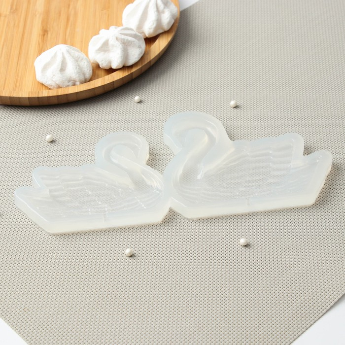 Силиконовый молд для леденцов и шоколада «Лебеди», h=8 см, h=9 см, цвет прозрачный Силиконовый молд для леденцов и шоколада «Лебеди», h=8 см, h=9 см, цвет прозрачный