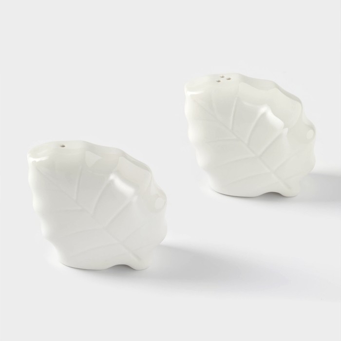 Набор фарфоровый для специй на бамбуковой подставке BellaTenero «Листья», 4 предмета: солонка 120 мл, перечница 120 мл, салфетница, подставка, цвет белый Набор фарфоровый для специй на бамбуковой подставке BellaTenero «Листья», 4 предмета: солонка 120 мл, перечница 120 мл, салфетница, подставка, цвет белый