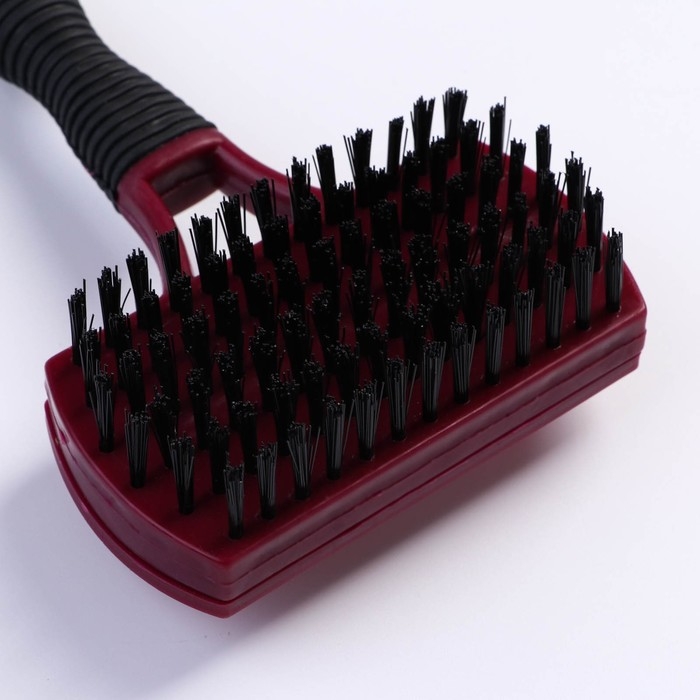 Двухсторонняя пуходёрка-щетка с резиновой ручкой 10 х 16,5 см, бордово-чёрная Двухсторонняя пуходёрка-щетка с резиновой ручкой 10 х 16,5 см, бордово-чёрная