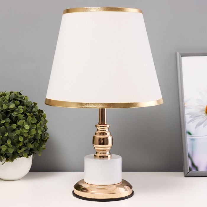 Лампа настольная Лампа настольная "Луиза" 1x60Вт E27 белый 25х25х41см