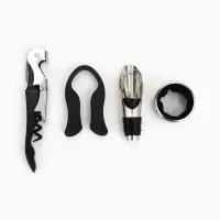 Подарочный набор для вина &laquo;Золотому человеку&raquo;: 4 предмета + шахматы