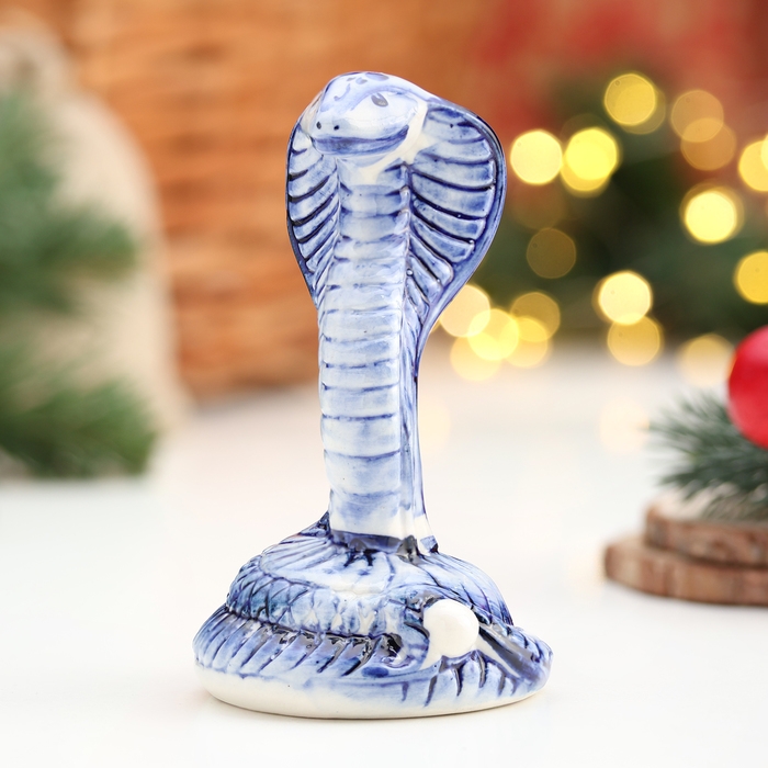 Сувенир «Кобра Гюрза», гжель, 11х6 см Сувенир «Кобра Гюрза», гжель, 11х6 см