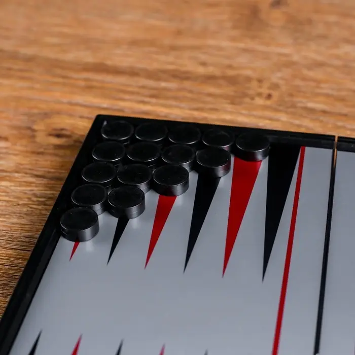 Нарды магнитные, поле 20&times;20 см, в коробке