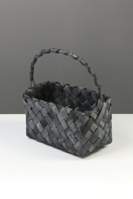 Корзина плетёная, 27×14×13 см, плетёная ручка h=13 см, ива, серая Корзина плетёная, 27×14×13 см, плетёная ручка h=13 см, ива, серая
