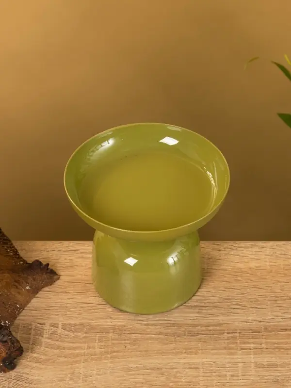 Подсвечник на 1 свечу "Авокадо" глянцевый 10х10х9 см