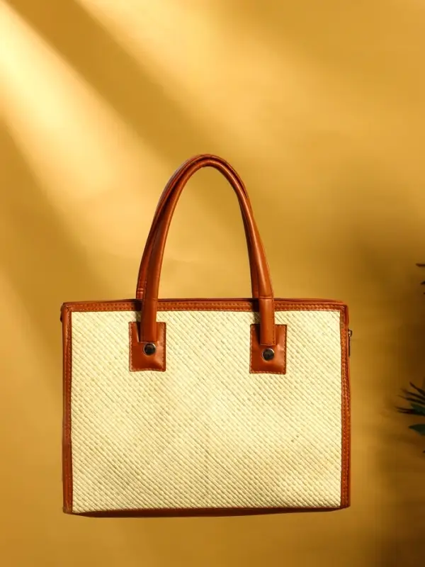 Сумка плетёная на молнии из пандана 35х12х40 см, бежево-коричневый Сумка плетёная на молнии из пандана 35х12х40 см, бежево-коричневый