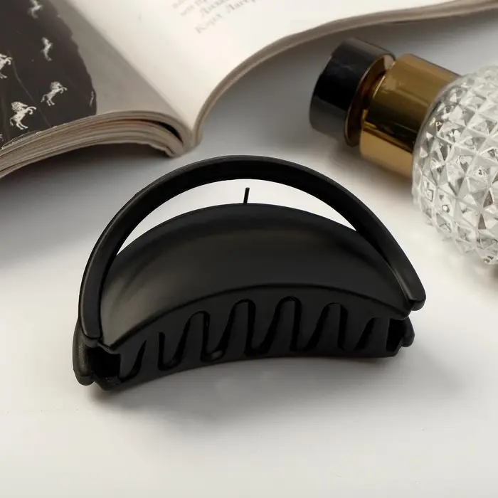 Крабик для волос «Матовый», классика дуга люкс, 8.5 см, чёрный Крабик для волос «Матовый», классика дуга люкс, 8.5 см, чёрный