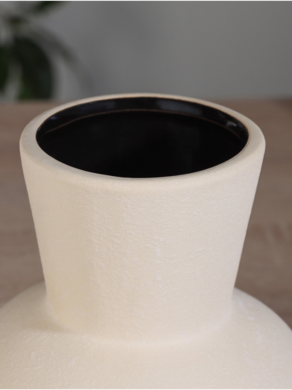 Ваза керамика настольная Ваза керамика настольная "Олвен" d-9.5см, 14х13,5 см, бежевый