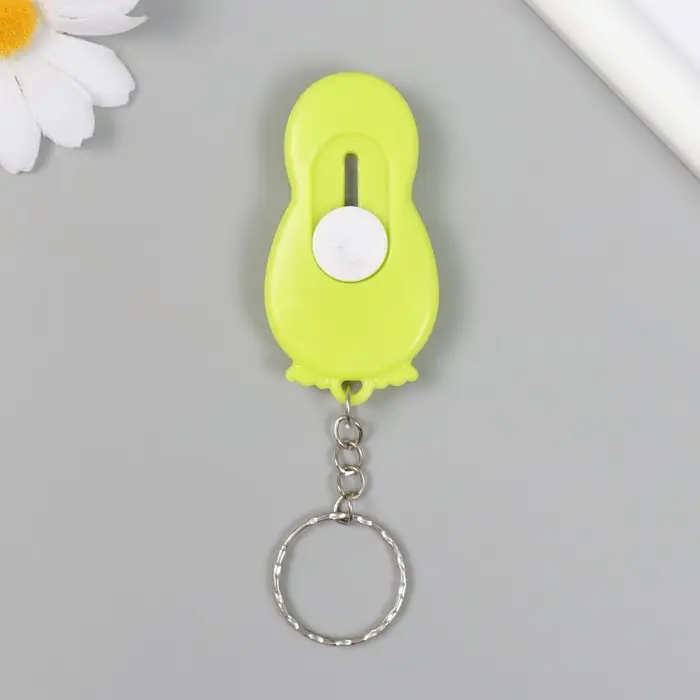 Брелок пластик канцелярский нож  Брелок пластик канцелярский нож "Пингвин" МИКС 3х6 см