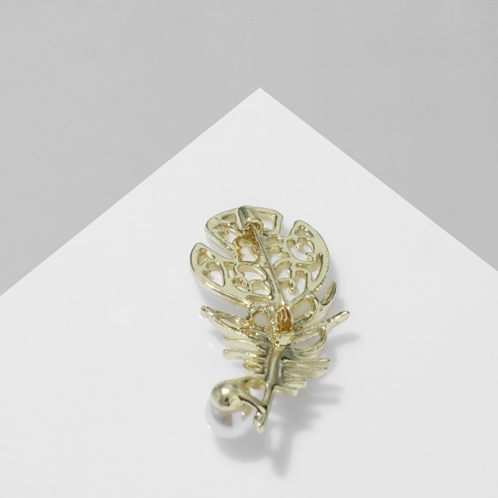 Брошь «Перо» с бусиной, цвет белый в золоте Брошь «Перо» с бусиной, цвет белый в золоте