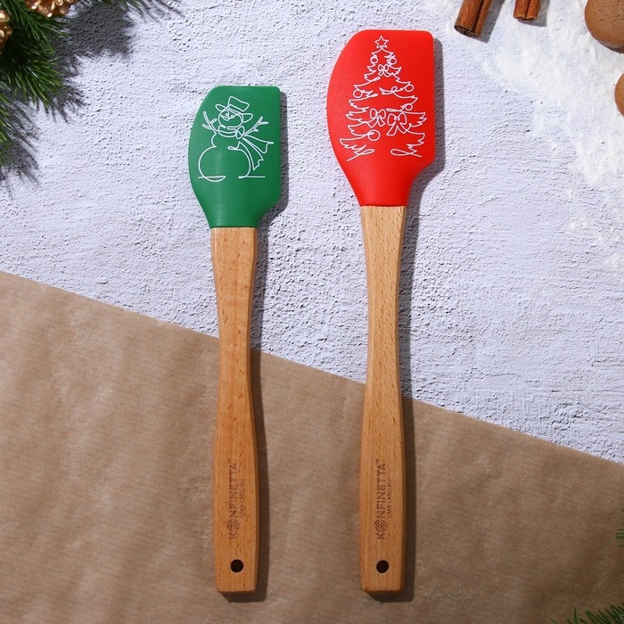 Новый год. Набор силиконовых лопаток «Рождественские истории», 2 шт в наборе (26х5 см, 23.3х4.3 см) Новый год. Набор силиконовых лопаток «Рождественские истории», 2 шт в наборе (26х5 см, 23.3х4.3 см)