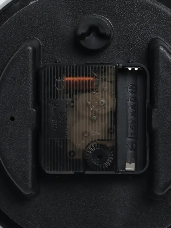 Часы настенные классические &laquo;Соломон&raquo;, бесшумные, плавный ход, d=15 см, серебристые, от батарейки 1&times;АА