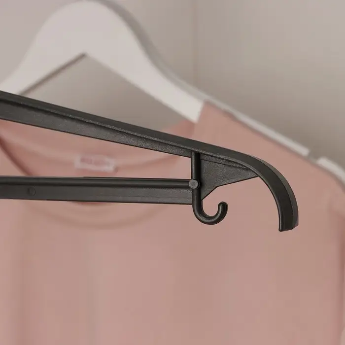 Плечики - вешалка для верхней одежды, размер 56-68, МИКС Плечики - вешалка для верхней одежды, размер 56-68, МИКС